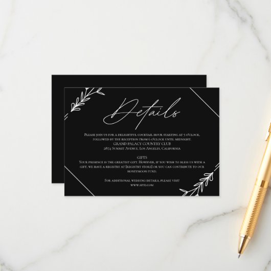 Moderne minimalistische zwarte en witte bruiloft informatiekaartje (Voorkant / Achterkant in situ)