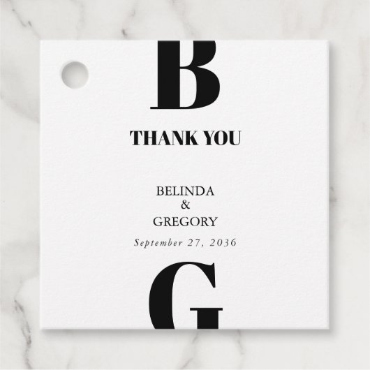 Moderne minimalistische zwarte en witte monogram b bedankjes labels (Voorkant)