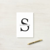 Moderne, minimalistische zwarte, persoonlijke naam post-it® notes (Op bureau)