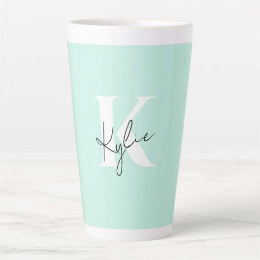 Moderne Mint Cream Gepersonaliseerde Monogram Naam Latte Mok (Voorkant)