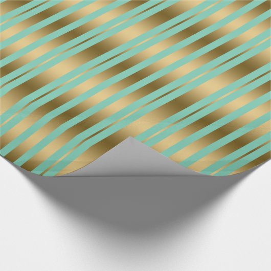 Moderne Mint-Green en Gold Stripes Pattern Cadeaupapier (Hoek)