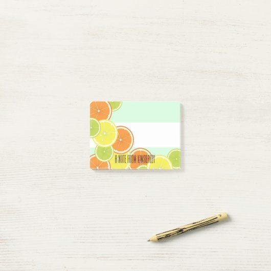 Moderne mint-groene citrusvruchten post-it® notes (Op bureau)