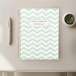 Moderne Mint Groene Geometrische Patroon Planner<br><div class="desc">Aangepast ontworpen notitieboek van de planner met pastelmunt,  groen zigzag-/chevron-patroon met gepersonaliseerde naam.</div>