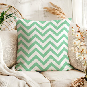 Moderne Mintgroene en Witte Chevron Zigzag Strepen Kussen