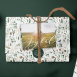 Moderne minuscule foliage 1-foto met elegant hol feestdagenkaart<br><div class="desc">Moderne minuscule foliage script,  elegant,  vrolijk kerstvakantie briefkaart. Met de hand geschilde eucalyptus,  een minimale bladermassa en een moderne rustige rivierkreet geven deze vakantiekaart een luxueus gevoel. In de klas groenen,  browsen en grays.</div>