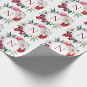 Moderne Monogram Aangepaste Bloemige Bruiloft Cadeaupapier (Hoek)