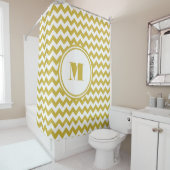 Moderne Monogram Beige Chevron Strepen Douchegordijn (In situ)