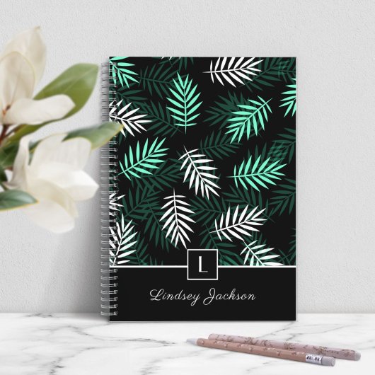 Moderne Monogram Botanische Groene Bladeren i Notitieboek