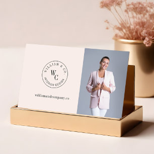 Moderne Monogram Cirkel Crest Aangepaste Foto QR C Visitekaartje