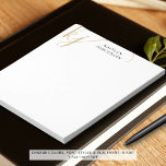 Moderne monogram Elegant Script Initialen zwart Notitieblok<br><div class="desc">Gepersonaliseerd modern, notitiepad met elegante initialen van het kalligrafische manuscript of monogram en naam in uw keus van kleuren (getoond in faux goud en zwart). WIJZIGINGEN: De stijl van de tekstdoopvont, de kleur, de grootte, de plaatsing en/of de achtergrondkleur kunnen worden veranderd door op EDIT in de PERSONALIZE sectie voor...</div>