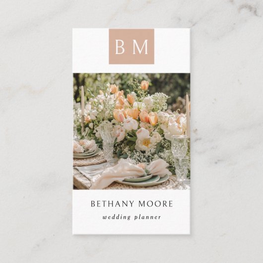 Moderne Monogram Elegante Weddingplanner Foto Visitekaartje (Voorkant)