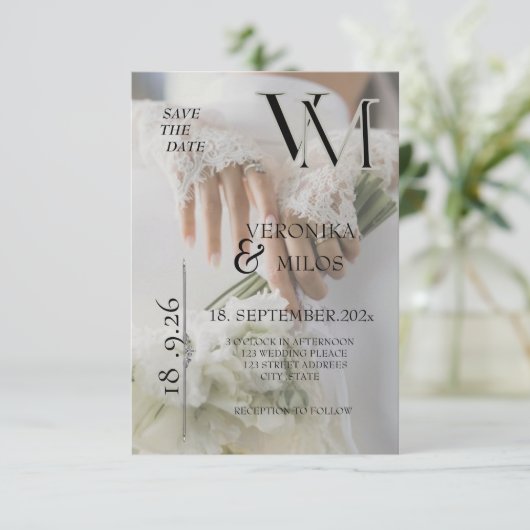 Moderne Monogram Foto Huwelijk Save The Date Kaart (Staand voorkant)