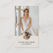 Moderne Monogram Fotograaf Foto QR Tan Visitekaartje (Voorkant)