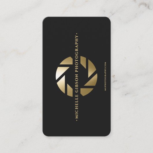 Moderne Monogram Fotograaf Zwart Goud Lens Visitekaartje (Voorkant)