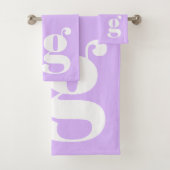 Moderne monogram Initiaal Letter Pastel Lavender Bad Handdoek (Insitu)