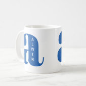 Moderne monogram initiaal met aangepaste naam koffiemok (Voorkant links)