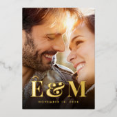 Moderne Monogram Initialen Foto Save The Date Gold Folie Uitnodiging (Voorkant)