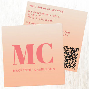 Moderne Monogram Initialen QR code perzik gradiënt Vierkante Visitekaartje