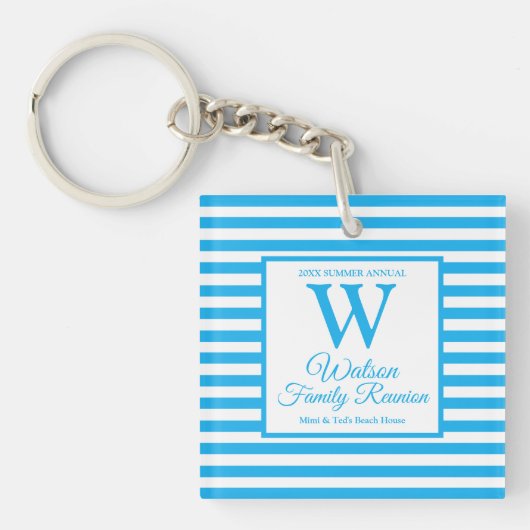 Moderne monogram lichte blauwe strepes gezinsheren sleutelhanger (Voorkant)