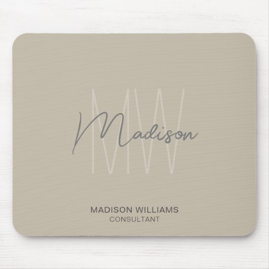 Moderne Monogram Logo Beige Consultant Muismat (Voorkant)