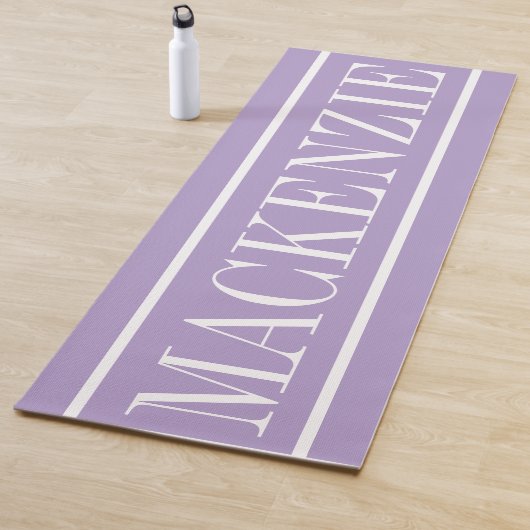 Moderne Monogram Minimal Lavendel Wit Yogamat (In situ)