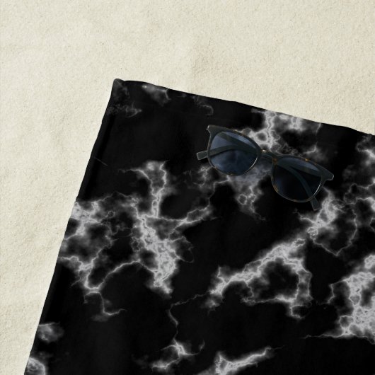 Moderne monogram monogram met zwarte marmer goudti strandlaken (In situ)