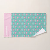 Moderne monogram Naam Blauwgroen Roze Flamingo Bad Handdoek (Handdoek)