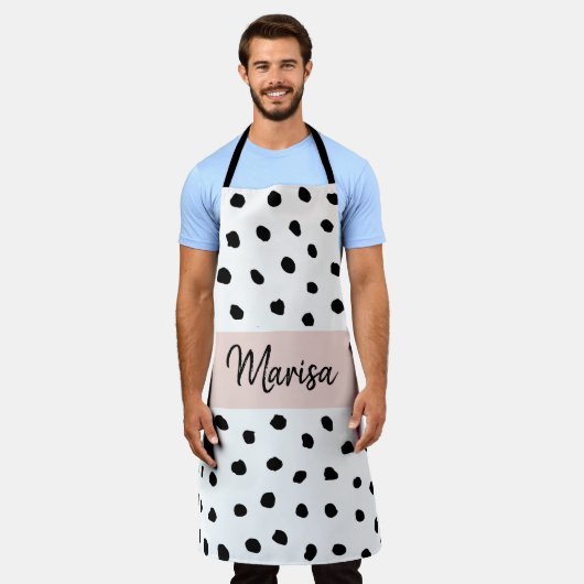 Moderne monogram naam | Pastel Roze en Zwarte Stip Schort (Gedragen)