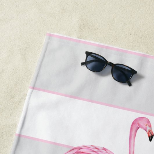 Moderne monogram naam Roze Flamingo Grey Strandlaken (In situ)