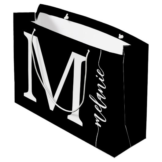 Moderne monogram naam zwart wit script groot cadeauzakje (Achterkant Gekanteld)