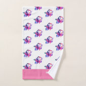 Moderne monogram Naam Zwarte Roze Flamingo Bathroo Bad Handdoek (Handdoek)