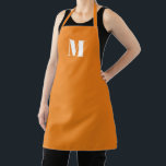 Moderne monogram oranje, witte initiaal letter schort<br><div class="desc">Moderne monogram gepersonaliseerde Schort van de de brief van het douaneinitiaal. Aangepast wit initiaal,  oranje vaste ondergrond.</div>