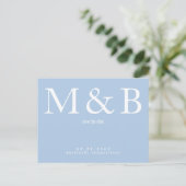 Moderne Monogram Peacock Blauw Save the Date Briefkaart (Staand voorkant)