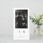 Moderne Monogram Save The Date Kaart (Staand voorkant)