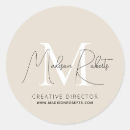 Moderne monogram scriptnaam logo beige ronde sticker