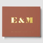 Moderne Monogram Terracotta Gouden Folie Bruiloft Gastenboek (Voorkant)