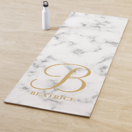 Moderne monogram witte marmer monogram met gemarme yogamat