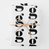 Moderne monogram witte zwarte aangepaste initiaal  inpakpapier vel (In situ)