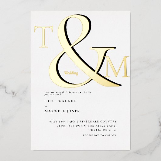 Moderne monogram zwart-wit en goudbruin folie uitnodiging (Voorkant)