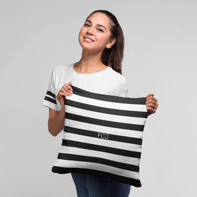 Moderne Monogram Zwarte en Witte Strepen Kussen (Creator heeft geüpload)