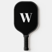 Moderne monogram zwarte witte aangepaste initiaal  pickleball paddle (Voorkant)