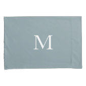 Moderne Monogrammed Solid Dusty Green Kussensloop (Voorkant-Rechts)
