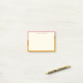Moderne Mosterd Roze Rand Persoonlijke Naam Post-it® Notes (Op bureau)