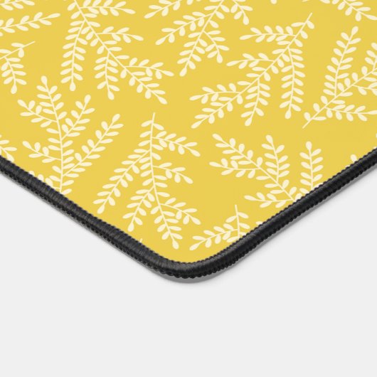 Moderne mosterdgele bloembladeren patroon bureaumat (Hoek)