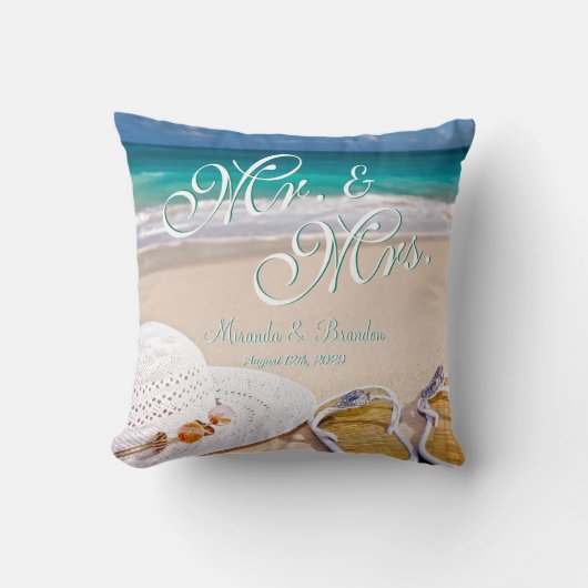 Moderne Mr & Mrs Tropical Zomer Strand Bruiloft Kussen (Voorkant)