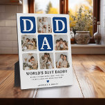 Moderne Multi Photo Grid Cute DAD Gift Fotoplaat<br><div class="desc">Creëer je eigen DAD plaquette met deze moderne multi-foto raster collage en tekst. Design beschikt over 6 foto's met gebogen hoekvierkanten met de tekst DAD in blauwe blokken die in elke kleur kunnen worden gewijzigd. De tekst 'World's Best Daddy' met een schattig vadercitaat dat kan worden bewaard of aangepast om...</div>