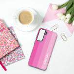 Moderne Multi Roze Personaliseer Naam Samsung Galaxy Hoesje<br><div class="desc">Een Samsung Galaxy-hoesje in een verticale uitlijning van verschillende donkere tinten en lichte tinten roze. Personaliseer met jouw naam in petten met een licht verontrust lettertype in wit voor een coole,  retro look. Verwijder de voorbeeldnaam als u geen voorbeeldnaam wilt.</div>