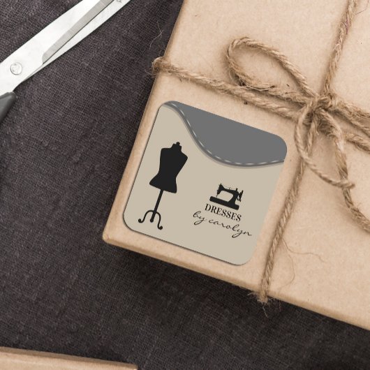 Moderne naaimachine naaister of kleermaker vierkante sticker