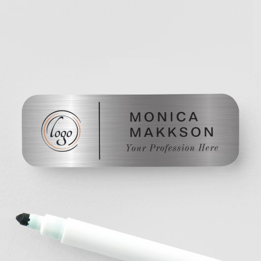Moderne naam, Logo en titelnaam Naamplaatje (In situ)