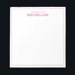 Moderne naam monogram gepersonaliseerd roze notitieblok<br><div class="desc">Deze moderne laptop is uitgerust met een eenvoudig monogram met twee regels en een dun lijst. Gebruik de vorm van de sjabloon om uw verpersoonlijking toe te voegen.</div>